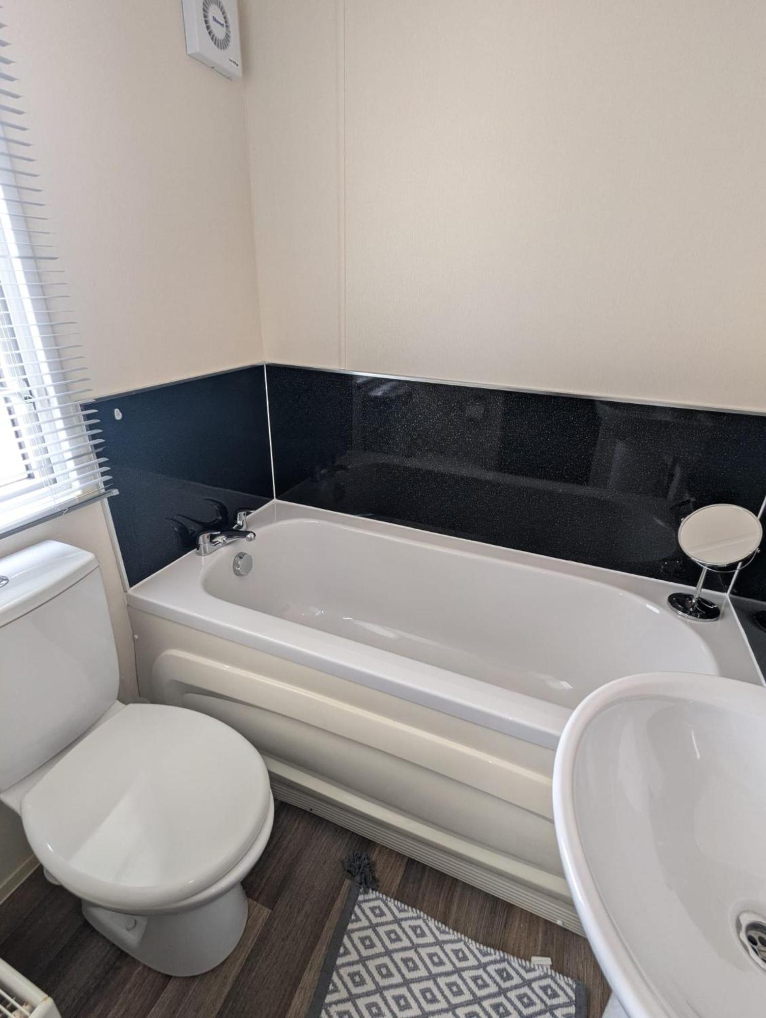 Lovely Bright And Airy Caravan On The 5 Star Shorefield Country Park Entertainment Passes Included ميلفورد أون سي المظهر الخارجي الصورة