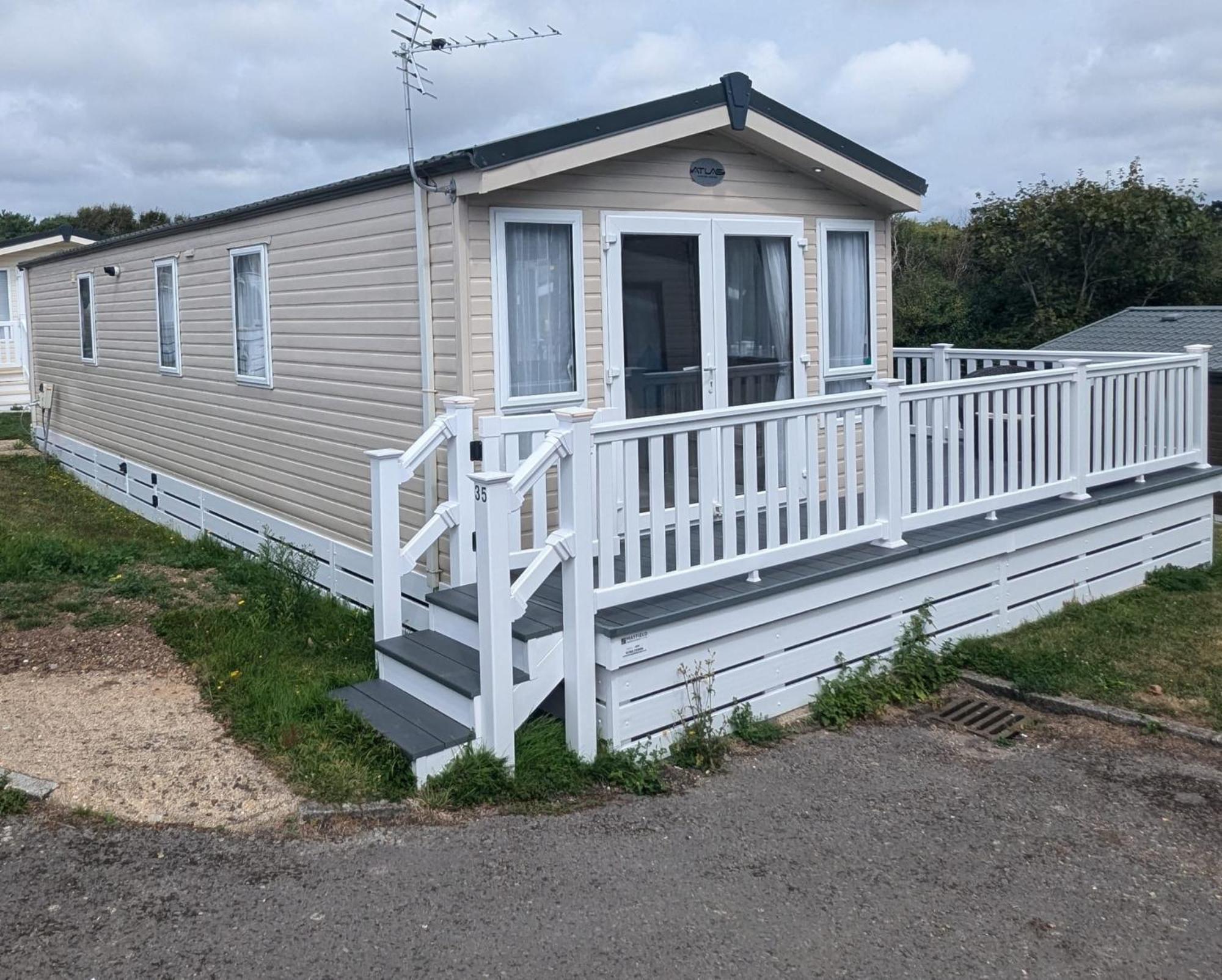 Lovely Bright And Airy Caravan On The 5 Star Shorefield Country Park Entertainment Passes Included ميلفورد أون سي المظهر الخارجي الصورة