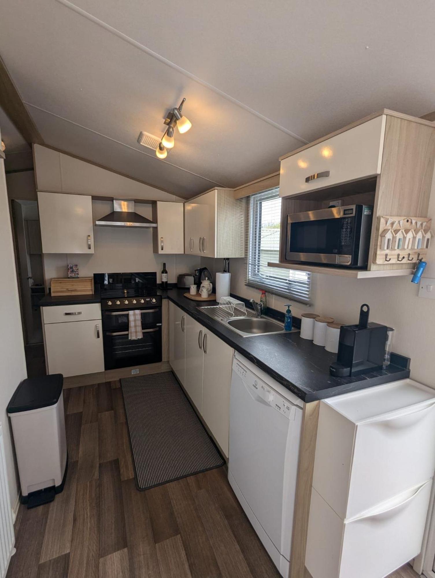 Lovely Bright And Airy Caravan On The 5 Star Shorefield Country Park Entertainment Passes Included ميلفورد أون سي المظهر الخارجي الصورة