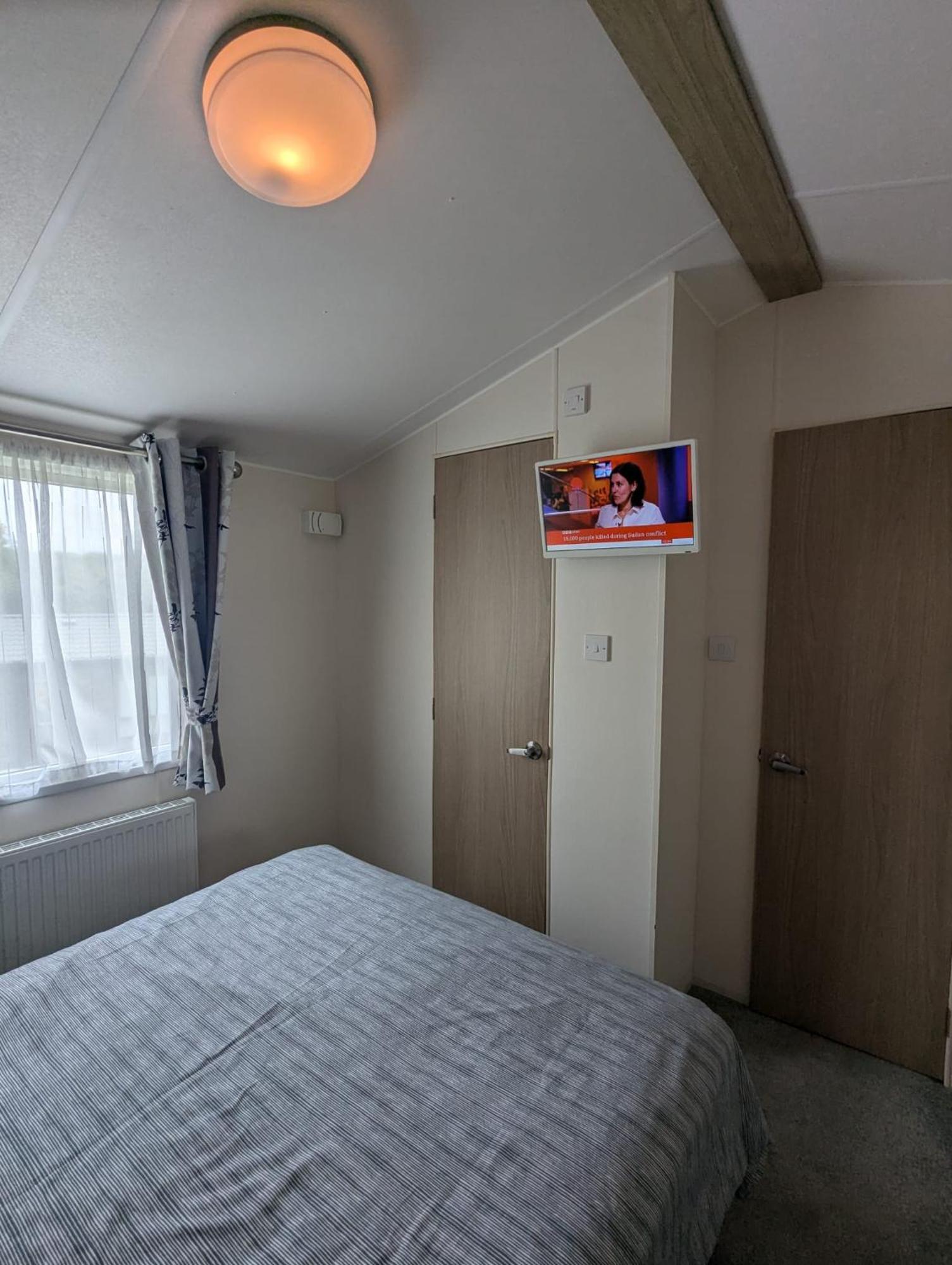 Lovely Bright And Airy Caravan On The 5 Star Shorefield Country Park Entertainment Passes Included ميلفورد أون سي المظهر الخارجي الصورة